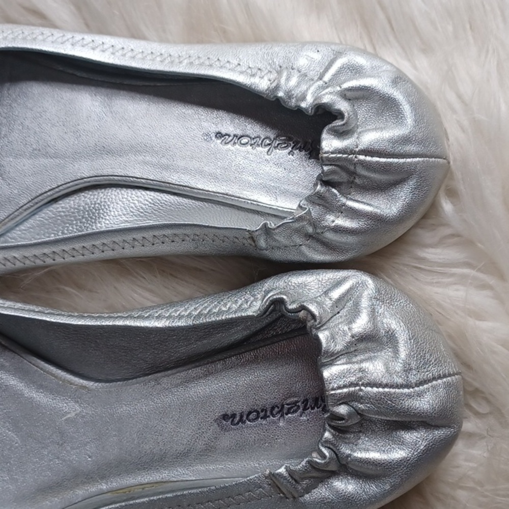 Brighton Leather Flats - Picture 11 of 16